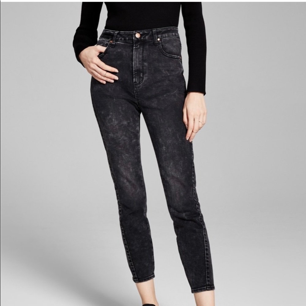 NWT And Now This
Women's Perfect Zip Fly Skinny Jeans size 25